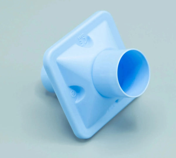 The Medical Graphics Round Bacterial/Viral filter mouthpiece has a traditional round shape, and aqua in color.