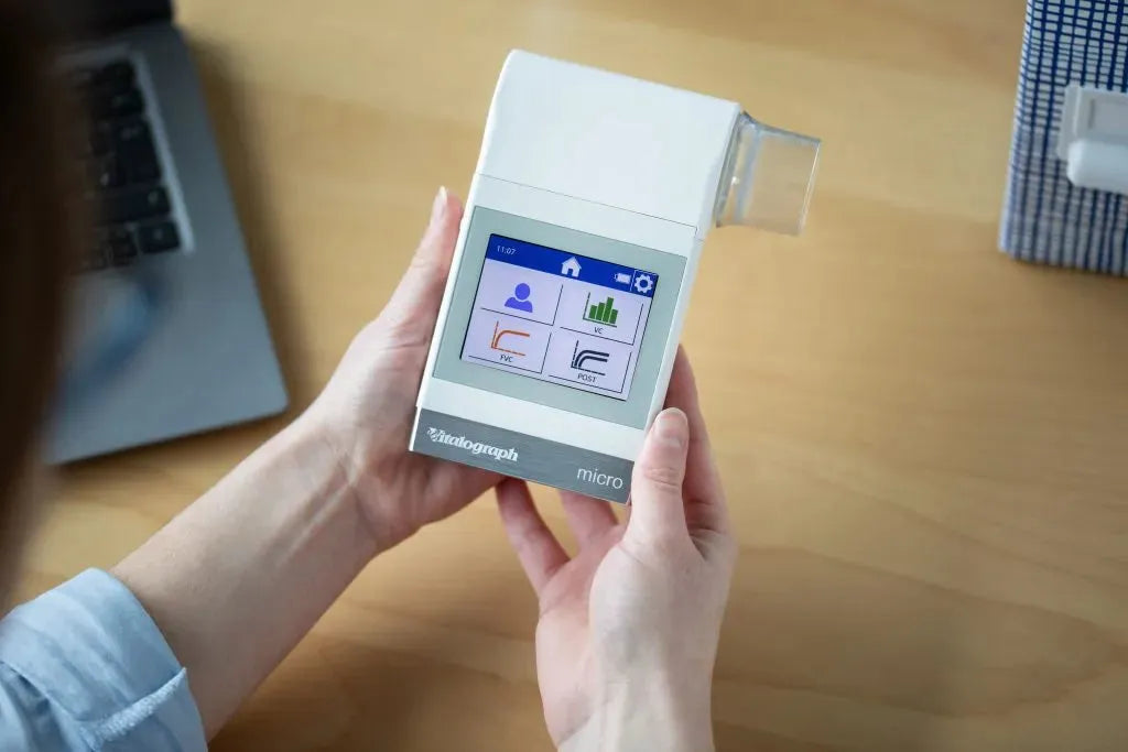 Vitalograph micro™ Spirometer | CDS- Carolina Diagnostic Solutions